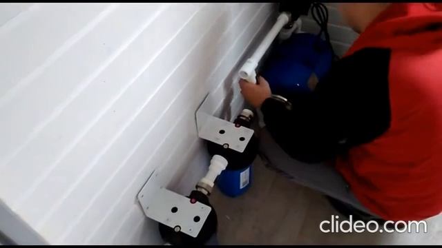 Третий этап - разводка труб по дому с установкой автоматики насоса смотреть онлайн