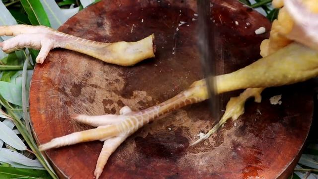 Survival cooking in The rainforest: Chicken soup Spicy chili with Crab for Food in Jungle смотреть онлайн