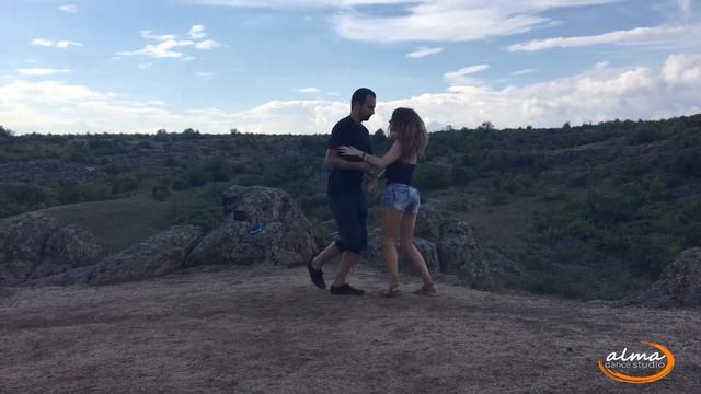 SALSA Artyom & Olya (Dance studio "Alma") смотреть онлайн