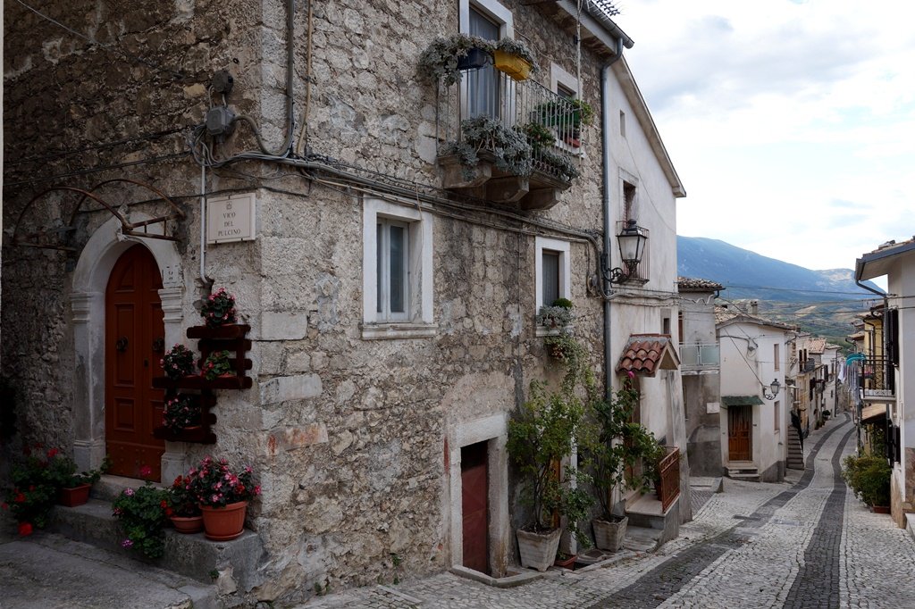 Дом за 90 рублей в Италии. Это не миф, а реальность смотреть онлайн