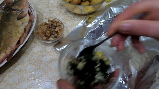 КАРП С КАРТОШКОЙ ЗАПЕЧЕННЫЕ В ДУХОВКЕ смотреть онлайн