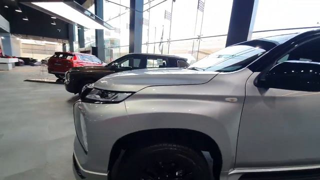 2023 Mitsubishi Montero Sport Signature Edition Review - Urdu
