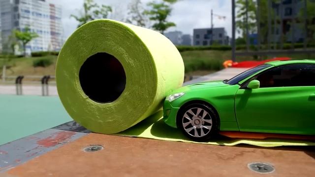 HELLO CARBOT SLIDE PLAY COLOR TISSUE 헬로카봇 컬러 휴지 미끄럼틀 타요 смотреть онлайн