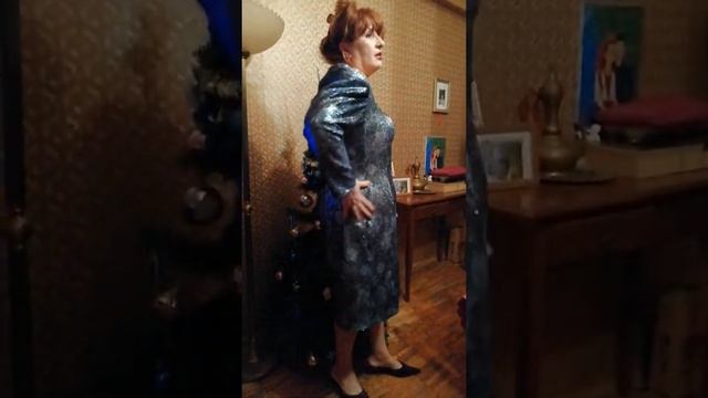 платье со встроенным корсетом на мне смотреть онлайн