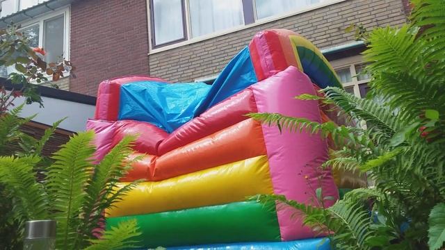 bounce castle part 1 смотреть онлайн