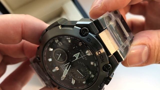 G-Shock за 200 000 рублей! MRG-G1000B-1A