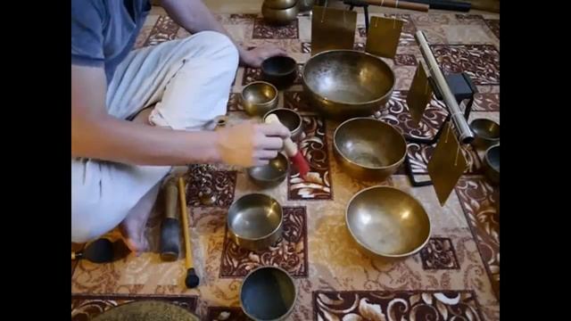 Поющие чаши. О звукотерапии. Комплекты поющих чаш.Тибетские чаши для медитации смотреть онлайн