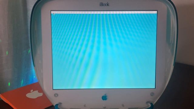 iBook G3 Clamshell Adventure: Exploring Vintage Mac OS 8.6 and Classic Games смотреть онлайн