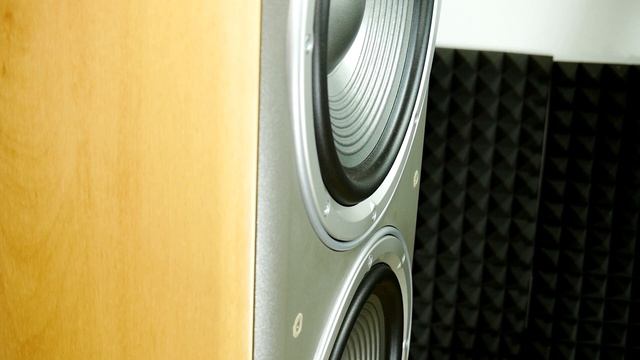 Magnat Transpuls vs JBL Northridge bass test [PART 2] смотреть онлайн