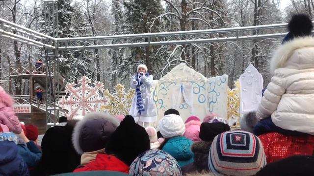 Ижевск. Открытие новогодней елки Индустриального района смотреть онлайн