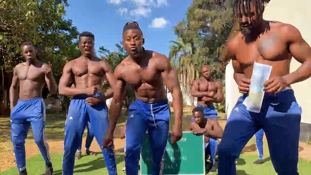 ПОЗДРАВЛЕНИЕ из АФРИКИ от БОЛЬШИХ ЧЕРНОКОЖИХ МУЖЧИН смотреть онлайн