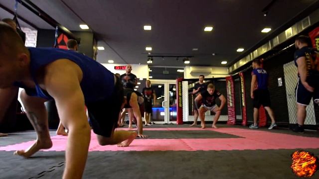 ДЕНЬ БОЙЦА | ВЛАДИСЛАВ МИШКЕВИЧ | ПЯТНИЦА -ДЕНЬ ЖЕСТКИХ СПАРРИНГОВ! | ВЛОГ смотреть онлайн