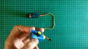 Сервопривод MG996R и игрушечные колеса