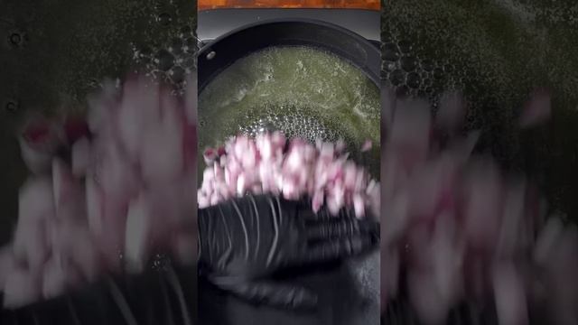 Рис с мясом и соусом