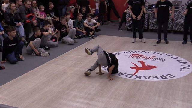 Dream team II - визитка команды, Кубок Красного Кита по брейкдансу 20171216 смотреть онлайн