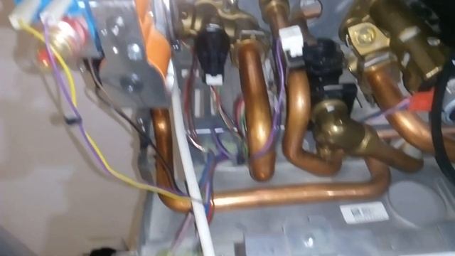 Vaillant turbotec Pro 242 5/5 после обслуживания! смотреть онлайн