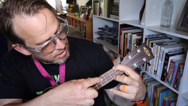 Ukulele Impossible & Island Song - E / E7 смотреть онлайн