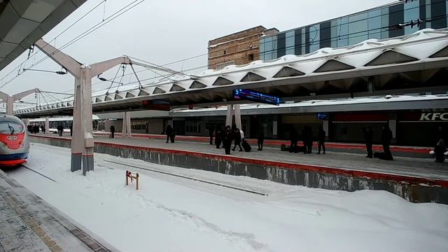 Ленинградский вокзал в Москве смотреть онлайн