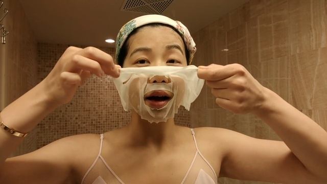 Tony Moly Pureness 100 Caviar Sheet Mask Review смотреть онлайн
