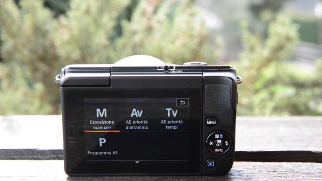 Canon EOS M10 recensione ITA • Ridble смотреть онлайн