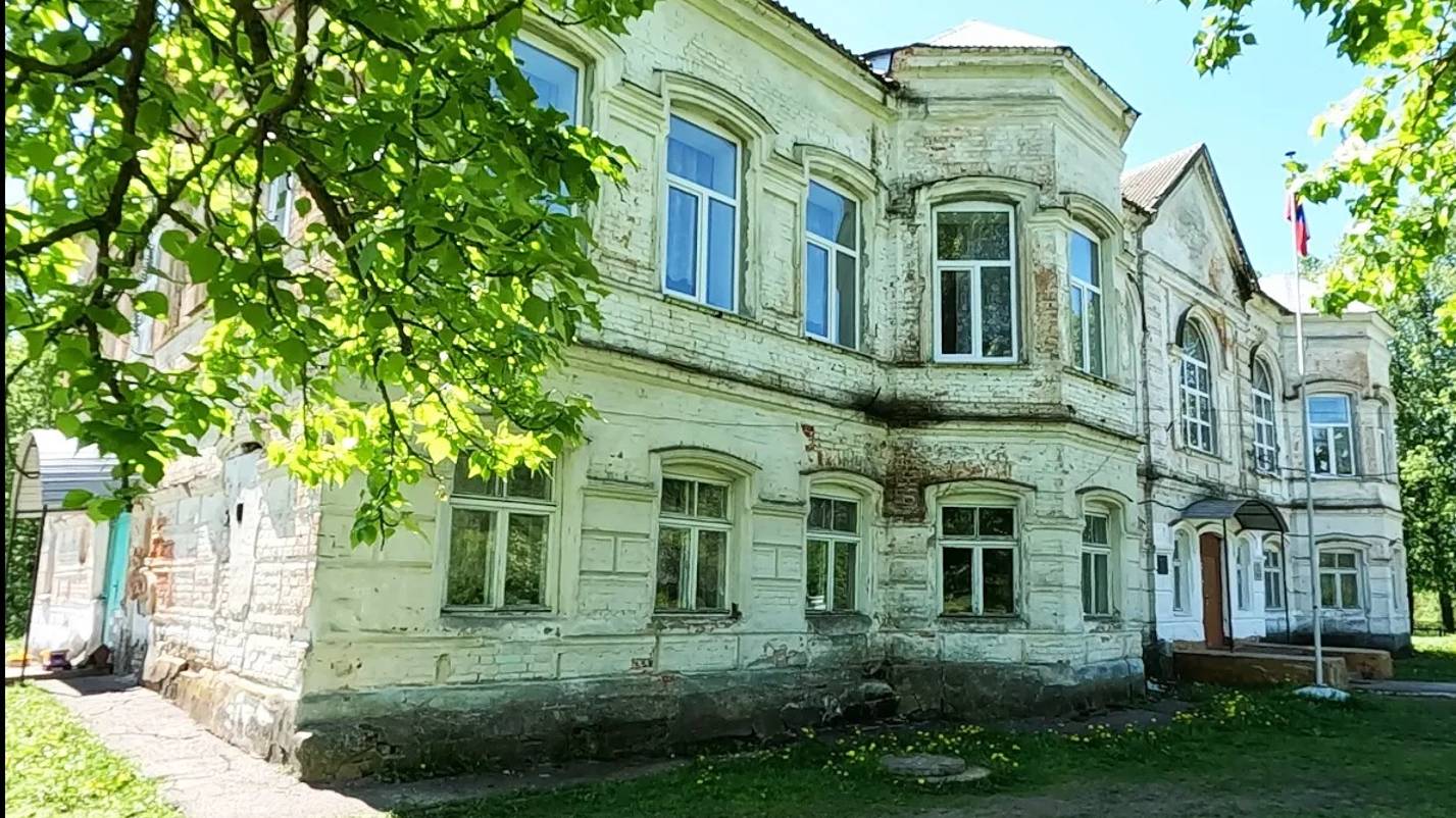 Еще целая усадьба Гаугера в Тюшино. Смол. обл. смотреть онлайн