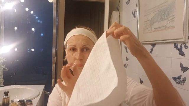Вот как надо ухаживать за кожей лица после 40 лет #уход за кожей#чистка лица#как ухаживать за лицом смотреть онлайн
