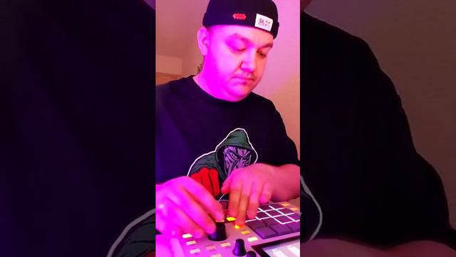 Podzontommusic - Live Beatmaking (AKAI MPC One) Pt.5