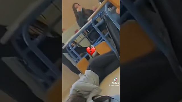 хочу так же упасть в обморок и не просыпаться смотреть онлайн