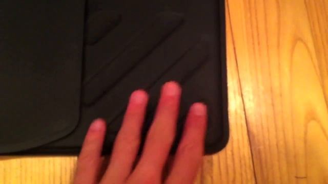 Thule Gauntlet MacBook Air Sleeve Review смотреть онлайн