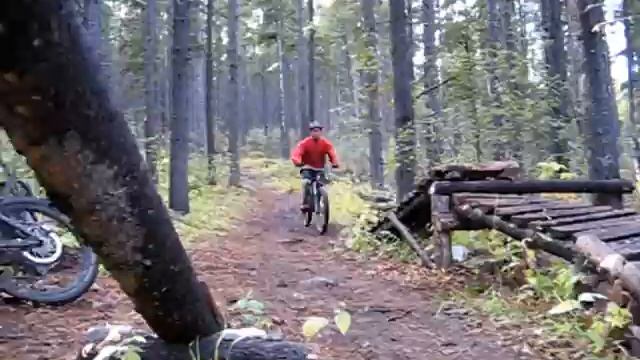 Race of Spades Bike Crash смотреть онлайн