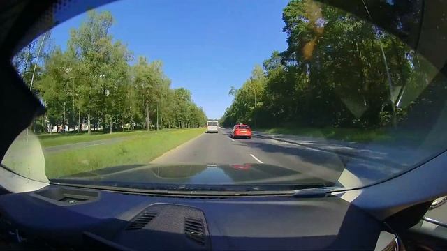 Велорасы уже совсем стыд потеряли, сосутся прямо на дороге средь бела дня. смотреть онлайн