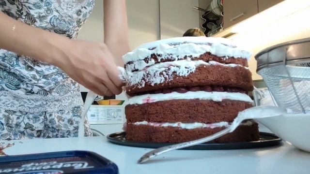 День рождения Вики /?Готовлю торт Черный лес/ смотреть онлайн