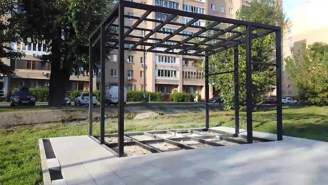 Глава округа Андрей Булгаков проверил ход работ в Краснознаменском сквере