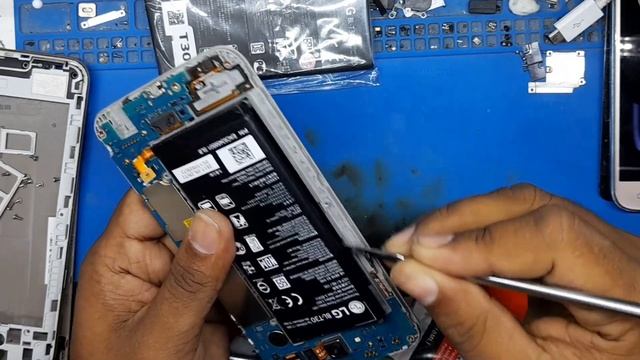 LG X Power 2 Battery Replacement || BL-T30 Replacement Battery LG X Power 2 смотреть онлайн