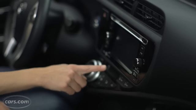 2015 Toyota Prius c смотреть онлайн