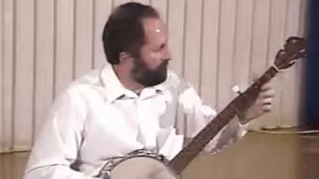 Dr. Carl Farinelli frailing Cripple Creek on Banjo for American Song as Literature class смотреть онлайн