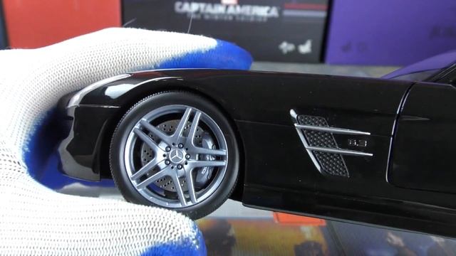 Модель 1/18 Mercedes-Benz SLS AMG 2010/Minichamps смотреть онлайн