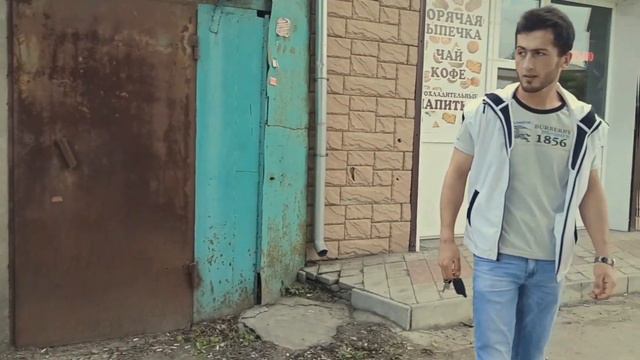 Вот как надо снимать вайн.   Вайнро чихел бояд навор гирифт.