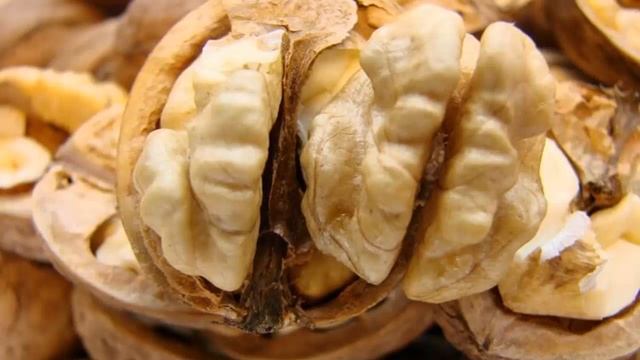 5 натуральних барвників для волосся, що маскують сивину смотреть онлайн