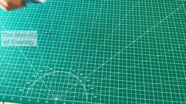 Sewing from Strips of Fabric Flower Easy Patchwork Block for Beginners Upcycling of Fabric Scraps