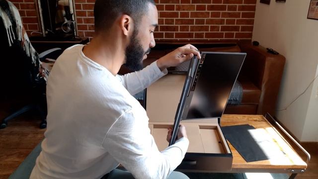 NEW GAMING LAPTOP!!! Asus ROG Strix G17 Unboxing Video смотреть онлайн