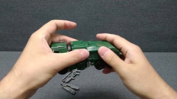 Обзор трансформера Autobot Hound - Voyager class - Age of Extinction. Музей Р-ТФ.