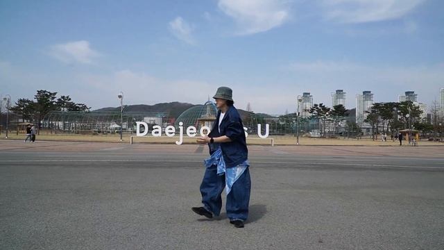 FKJ - Lying Together/ (locking Dance)