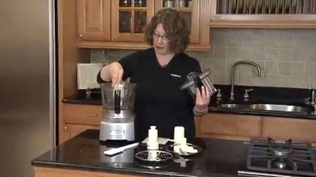 Cuisinart-FP-12DC-Elite-Collection-Food-Processor-Overview.mp4 смотреть онлайн