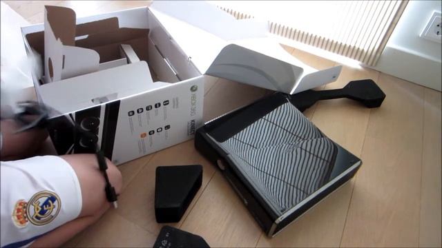 XBOX 360 SLIM + KINECT 250GB SPECIAL EDITION UNBOXING смотреть онлайн