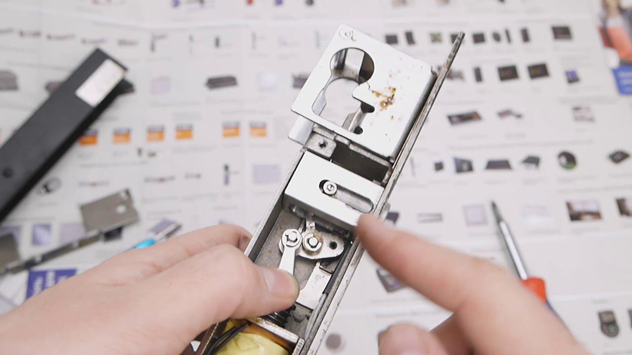 Смотрим ригельный замок Yb-600 стоявший на калитке смотреть онлайн