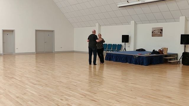 Crystal Blues Sequence Dance to Music смотреть онлайн