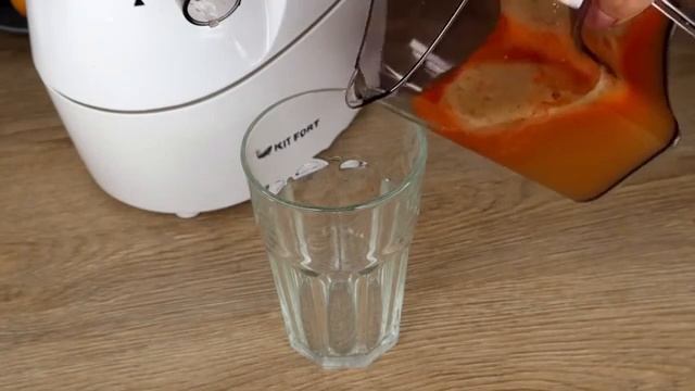 Шнековая соковыжималка Kitfort КТ-1104 смотреть онлайн