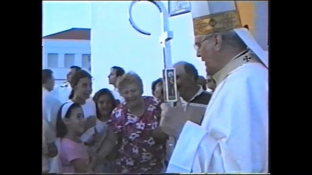 El cardenal, D. Carlos Amigo Vallejo , en Burguillos, 1996 смотреть онлайн