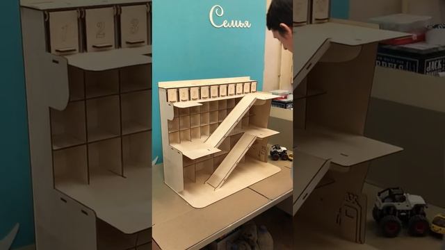 Немного о наших парковках смотреть онлайн